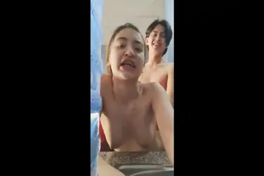 Kesempatan Emas Bawa Pacar Ke Rumah Sepi Ngentot